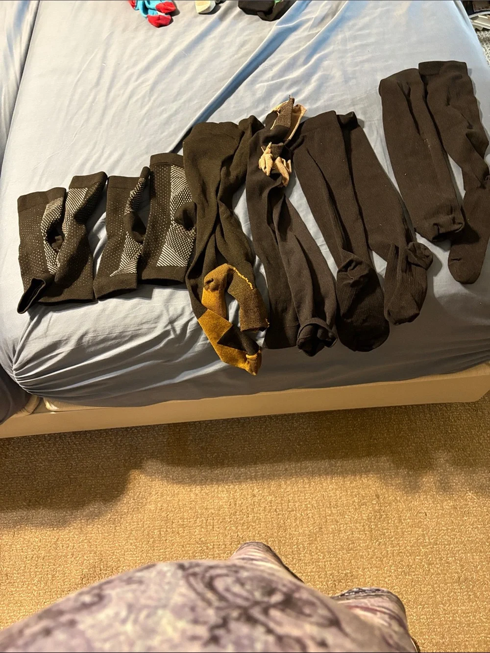Unisex Black compression socks, 4 closed toe, 2 open toe. Worn very little.